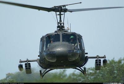 capitan piloto aviador de helicoptero