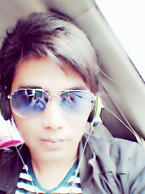 HendraL62009400's profile picture. 