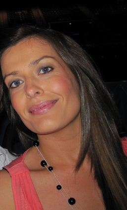 Internet Marketing Entrepreuneur,Hypnosis Specialist,SuperAunt,Liverpool FC fanatic, Skiing legend and Kick Ass Drummer