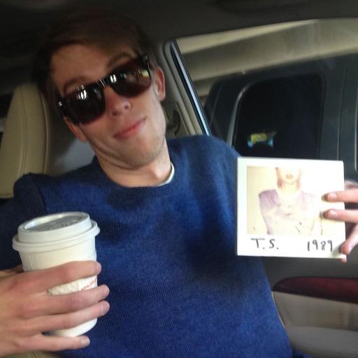 charredgrom's profile picture. 