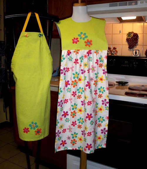 I love to sew and create new things. Everything is unique, one of a kind and made with love.