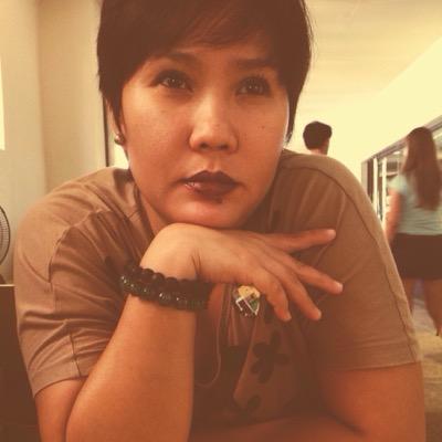 imsoprettyinlab's profile picture. my life is a constant battle between my love of food, and wanting abs