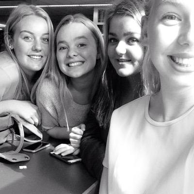 xRosaliie_'s profile picture. If your dreams don't scare you, they arent big enough ♡