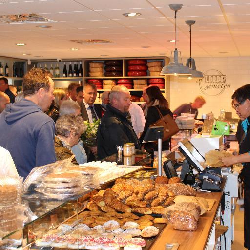 Sinds 1922 dé bakker en delicatessenwinkel van Hoofddorp. Beste onderneming Haarlemmermeer 2014-2015. brood wordt gemaakt zonder toevoegingen dus puur brood.
