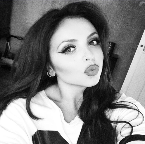 Little Mix es la mejor girlband de esta década y tu opinión no le importa nadie. Boca Juniors. Discúlpame hija pero el fútbol es mi pasión.