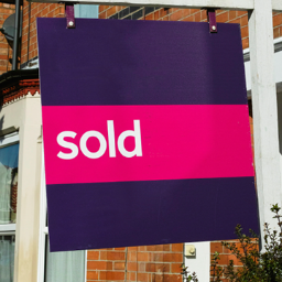 We've teamed up with leading #UK #conveyancing specialists to provide you with a quick, efficient service at reasonable cost.