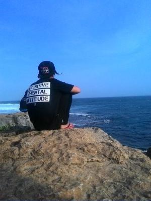 apoed_alo's profile picture. hidup adalah suatu kesempatan, buatlah lbih baik dlm hdupmu, jngan prnah ragu untuk melngkh,kepalkan tngan hembuskn napas dan jalani hari tanpa sesal