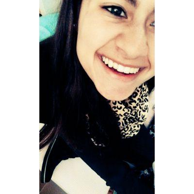 No existe una sola realidad porque tu imaginacion puede transformarla, y tu pensamiento puede abrir todas las puertas y andar por todos los caminos de la vida.