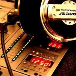 Radio de la escuela Nuestra Señora de Lujan del Buen Viaje. 5° SOC. Escuchanos los Martes a partir de las 13:00 hs.