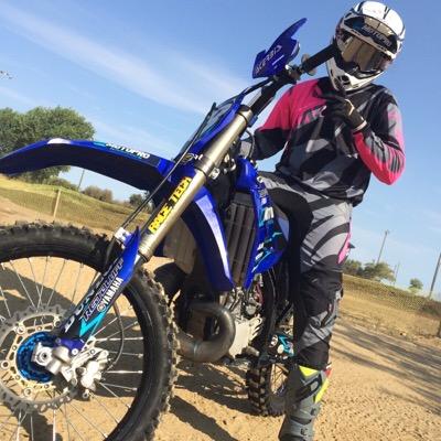 22. I race motocross. RIP #821. ❤@babyy_bringg