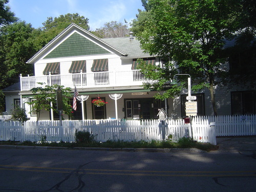 Historic Lodge 200 yards from Lake Michigan in Grand Haven that hosts family vacations, business meetings and reunions! Call for specials.