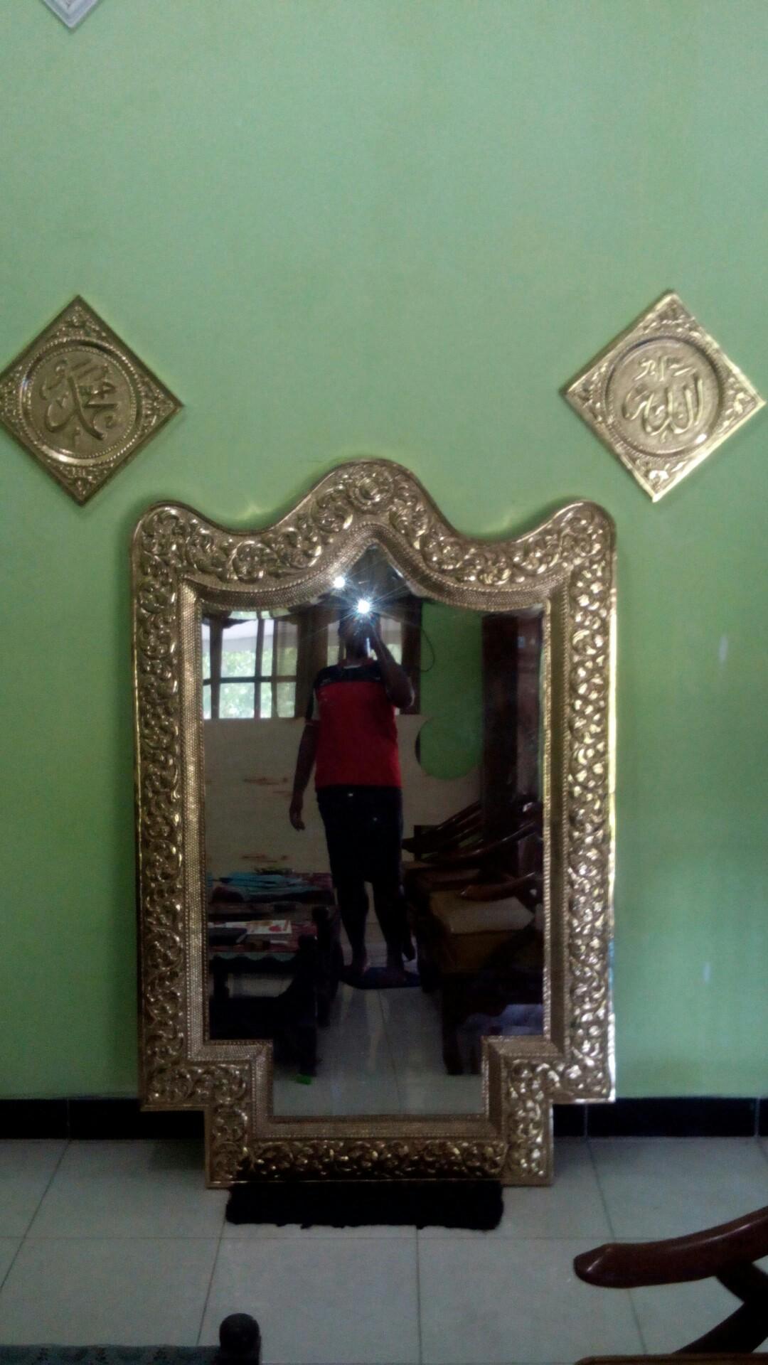 Interior & eksterior copper and brass,memproduksi seperti bathub,replika pintu nabawi,vas,wastafel,guci,pin dll