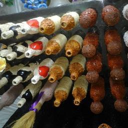 We create paper-mache products of a wide range from interior and exterior decor items, gifts, accessories and furniture - and the range is constantly expanding.