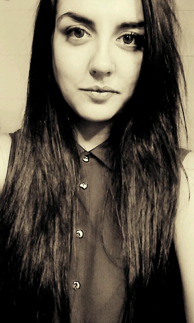 FanyEgv's profile picture. Licenciada en Economia