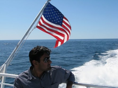 dvshreyas's profile picture. Bum and bummer