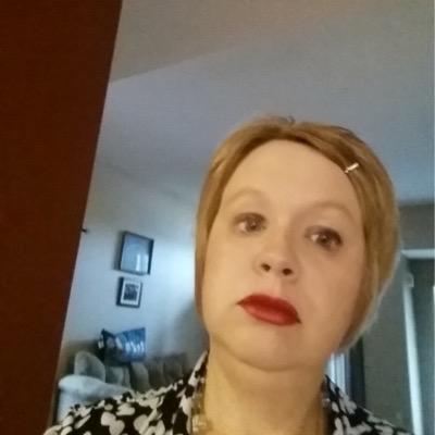 PamPutz77's profile picture. 