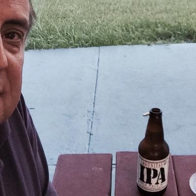 renibar's profile picture. Siempre por la derecha .....Nada que huela a zurdos