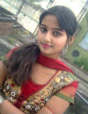 ﻟﻮﮒ ﺩﯾﻮﺍﻧﮯ ﮨﯿﮟ ﺑﻨﺎﻭﭦ ﮐﮯ.....!
ہم ﮐﮩﺎﮞ ﺟﺎﺋﯿﮟ ﺳﺎﺩﮔﯽ ﻟﮯ ﮐﺮ؟
