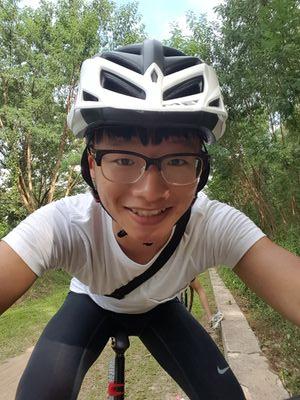 iZhenhui's profile picture. I'm already contented by your smiles.