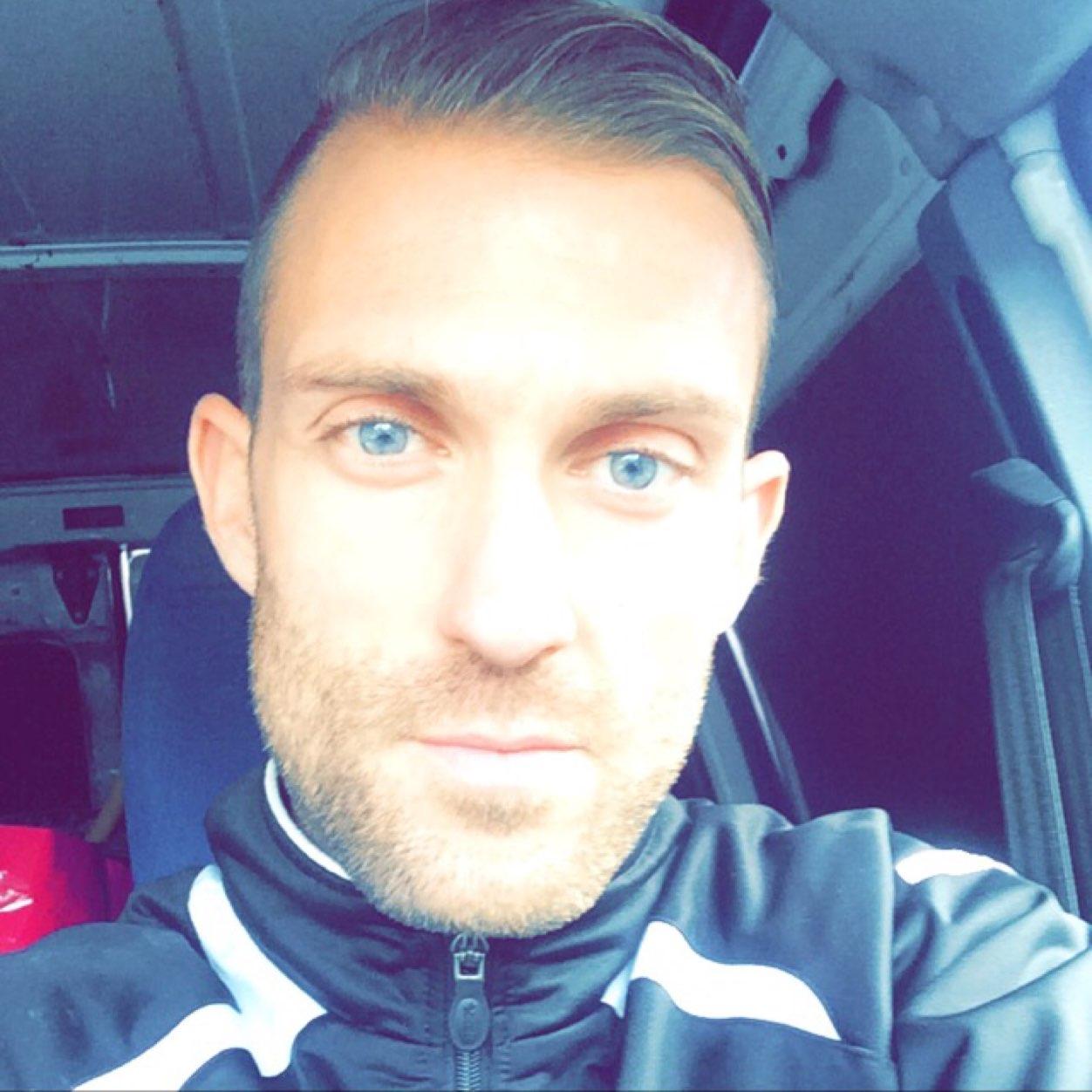 scottbrain10's profile picture. 'I don't give shitty jobs'