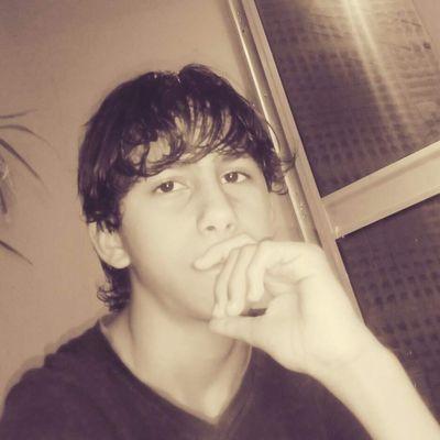 I Elzubair and I love football so much it's big dream