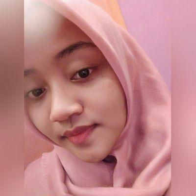 Retniwulan's profile picture. From nothing be something | RDY♥ | ig: retniwulan22 | path: Retni Wulandari