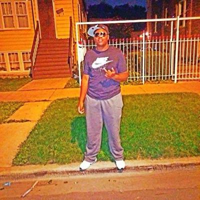 1500 babie so all dese bitches follow me fu ck dis twitter shit im on da block posted like light pole SQUADDDDDDD
