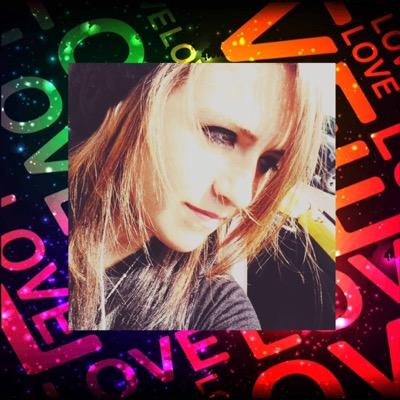 lexi030499's profile picture. I do live broadcasts sometimes xD find me on http://t.co/fsIfATj6tb at Hopexisxhere