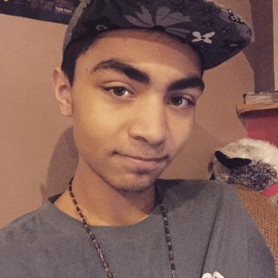 helllo everyone. fmoig: erikrpagan18 Vine: erikrpagan18 Snapchat: darealek. Kik: DaRealEK OMHS Sophomore.