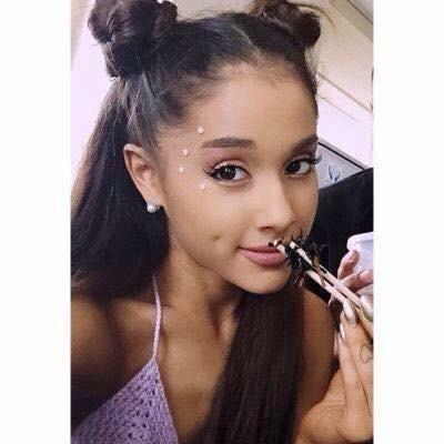 lowkeybutera's profile picture. scooch a mooch bitch