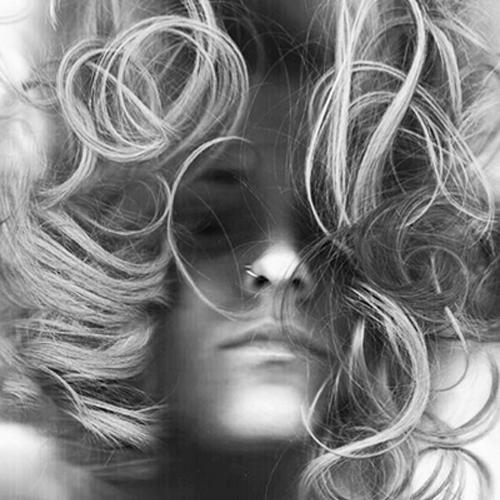 carelizross's profile picture. 