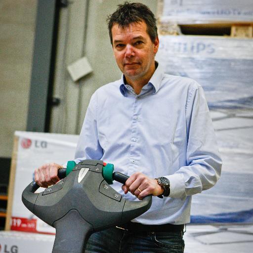 XXL producten zonder omweg van fabrikant naar consument: dat scheelt tijd, kosten en is beter voor het milieu.