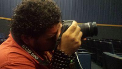 NwemArredondo's profile picture. Estoy completamente seguro, el mundo sería un lugar mejor si pudiera convertirme a voluntad en un dragón indestructible gigante con rayos láser en los ojos...