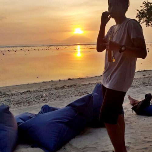 latief_lintar's profile picture. Just lucky & always Happy with my life

Karena Twitter dibuat untuk tempat buang sampah 🚮