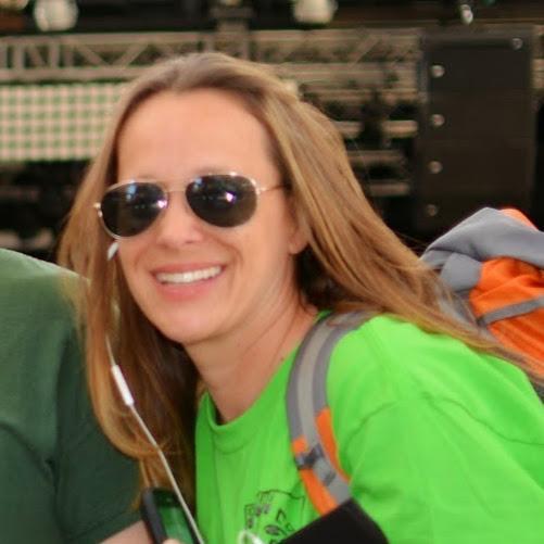Technology, media fan; early adopter; rockstar mom; midwest transplant, valley of the sun resident; music appreciator