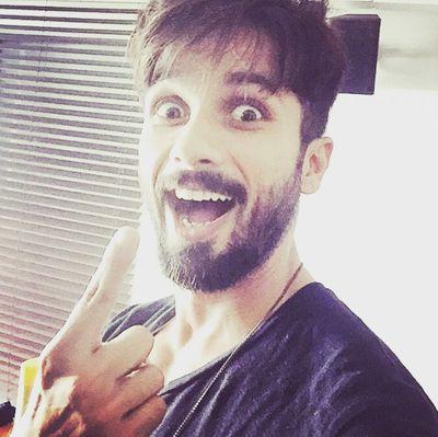 latest info and updates about shahid here!
follow to get a follow back!
Latest posts and pictures all up here 
keep urself updated
v all love shahid don't we?❤