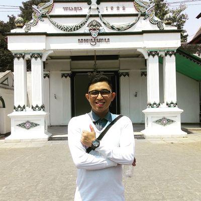 Fitrah_Irawan's profile picture. HAMBA ALLAH SWT | PECINTA RASULULLAH SAW | PERINDU SURGA |  CEO MUH. FITRAH CORPORATION SUCCESS SYSTEM