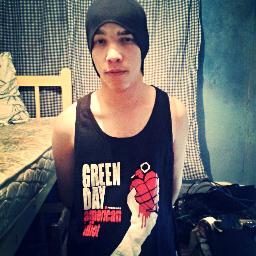 Cara Estranho Profile