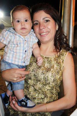 Fotografa e Promotora de Eventos Gospel. www.facebook/neidinha.araujo