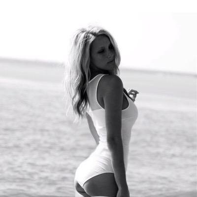 ErineThomas's profile picture. A one woman celebration of life!