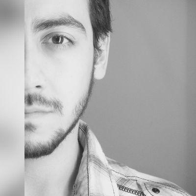 Doblaje y locución comercial, la escritura, viajes, música, dibujo, la Psicología, Sexología son pequeños componentes que le dan un sabor diferente a mi persona