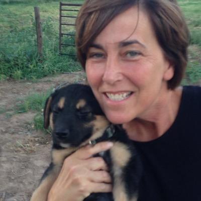 tinaontweet's profile picture. 