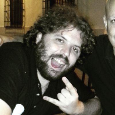 Popefilms's profile picture. Yo soy un charro andaluz que vive con los manchegos... televisivo, superviviente, guitarrista frustrado y Perra Ganadora