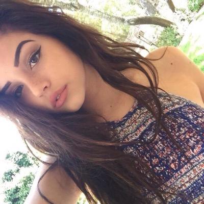 I'm 16 years.// Model. // I' am sweet and sensitive. Screams make me cry, I love more, but I'm strong too!