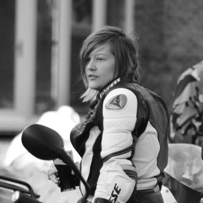 Geordie Biker Lass! Obsessed with my Gsxr 1000 but spend my nights like a hi-viz vampire. All views purely my own