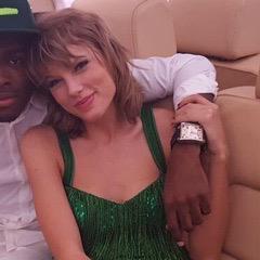 @lordemusic: but seriously, @taylorswift13 is the leader of a great and beautiful galaxy that i'd live in forever