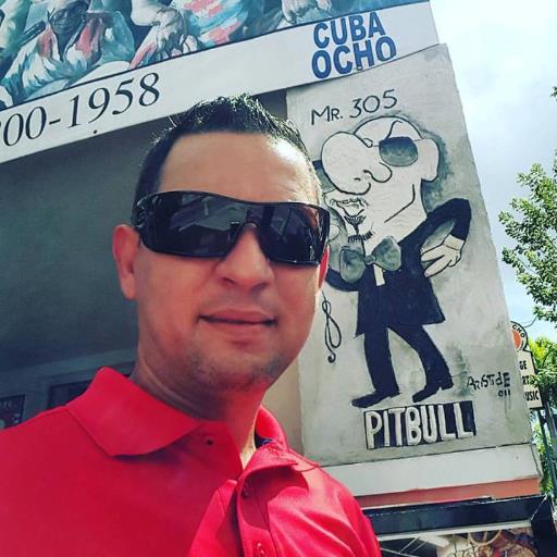 rluisrodriguez's profile picture. 