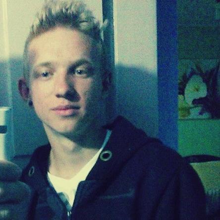 Jaanrie's profile picture. Mas se for pra falar de algo bom
Eu sempre vou lembrar de você ♫