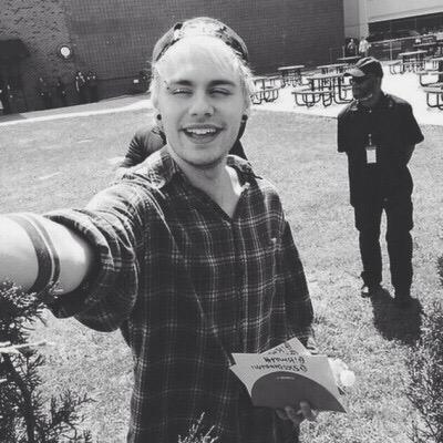 BellaTheReject2's profile picture. go follow  @ImBandObsessed because she gave you a free follow