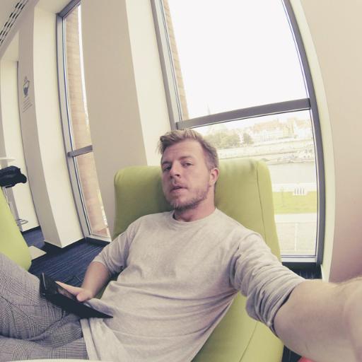 MariuszTD's profile picture. współtwórca #upgradebuzz oraz autor mariuszkowalczyk.eu | ICF ACC Life Coach | Trener Rozwoju Osobistego | Blogger.